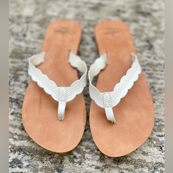 Reef Celine Scalloped Sandals White Beige Size 10 Flip Flops - Picture 2 of 7